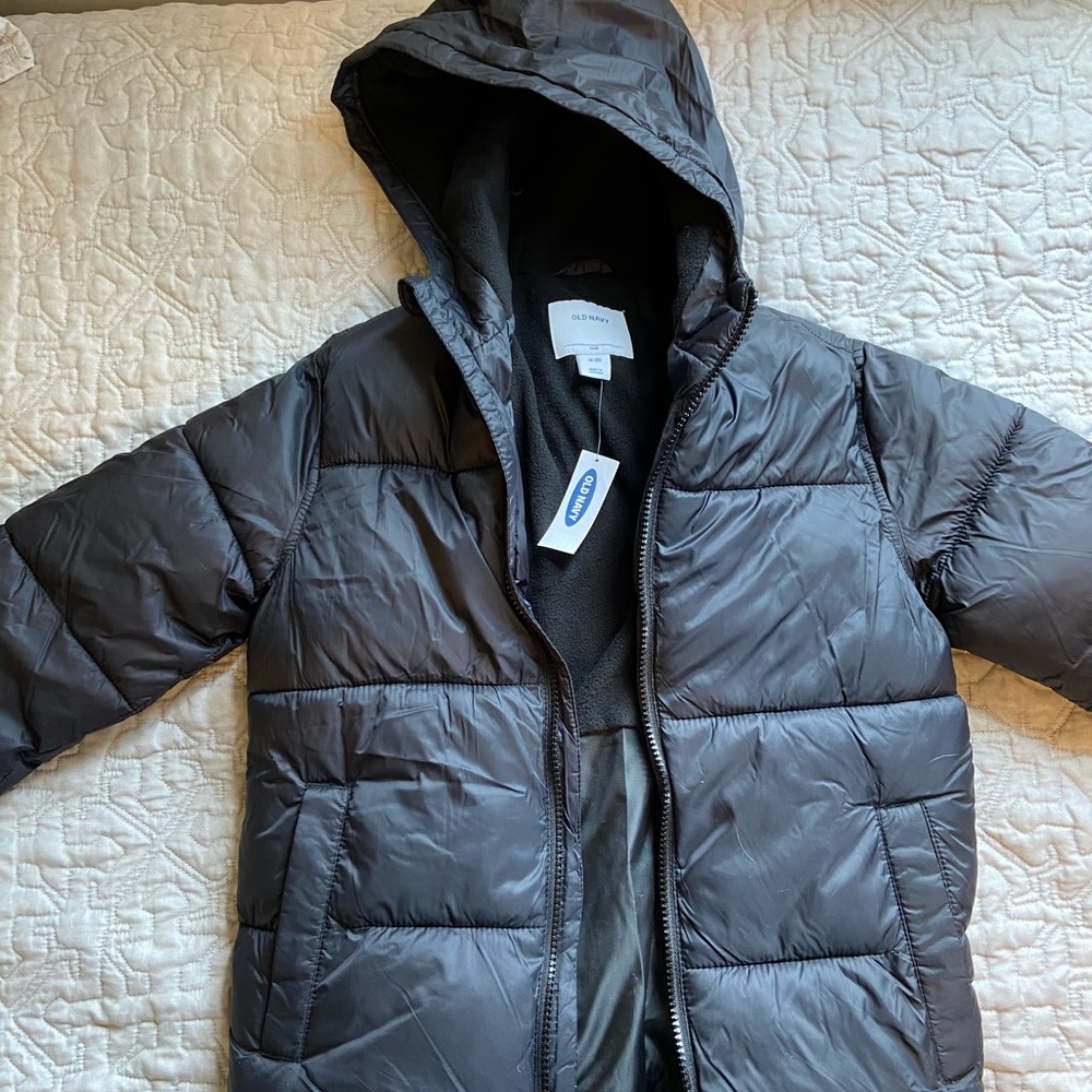 Old Navy Frost Free Puffer, NWT (M, 8)